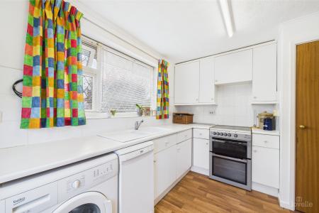 2 bedroom Detached bungalow for sale in Welton Close, Barton-upon-Humber, North Lincolnshire, DN18