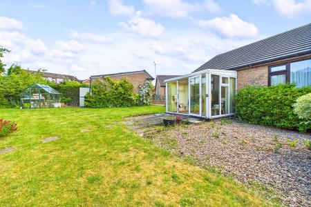 2 bedroom Detached bungalow for sale in Welton Close, Barton-upon-Humber, North Lincolnshire, DN18