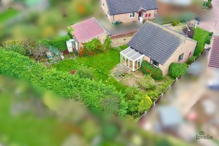 2 bedroom Detached bungalow for sale in Welton Close, Barton-upon-Humber, North Lincolnshire, DN18