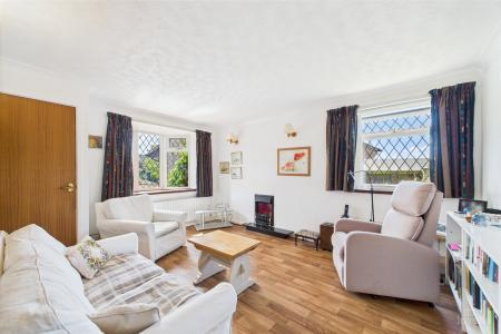 2 bedroom Detached bungalow for sale in Welton Close, Barton-upon-Humber, North Lincolnshire, DN18