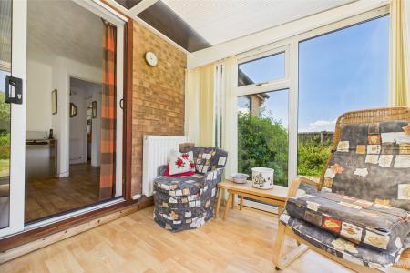 2 bedroom Detached bungalow for sale in Welton Close, Barton-upon-Humber, North Lincolnshire, DN18