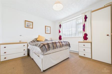 2 bedroom Detached bungalow for sale in Welton Close, Barton-upon-Humber, North Lincolnshire, DN18