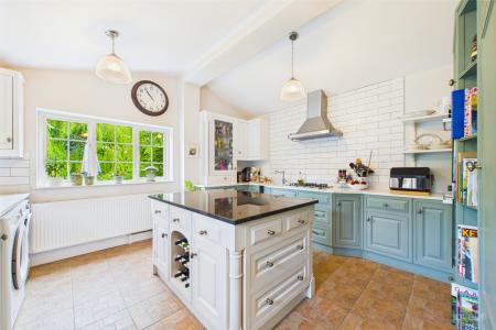 4 bedroom Detached house for sale in Willow House - Soutergate, Barton-upon-Humber, North Lincolnshire, DN18