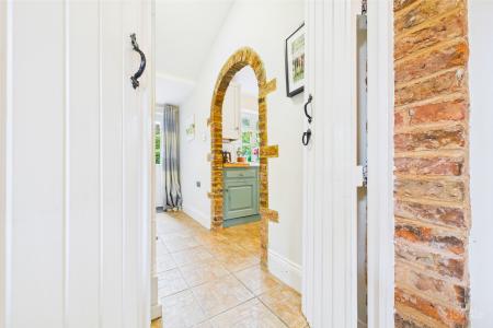 4 bedroom Detached house for sale in Willow House - Soutergate, Barton-upon-Humber, North Lincolnshire, DN18