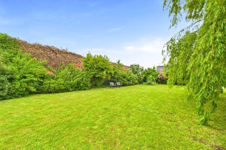 4 bedroom Detached house for sale in Willow House - Soutergate, Barton-upon-Humber, North Lincolnshire, DN18