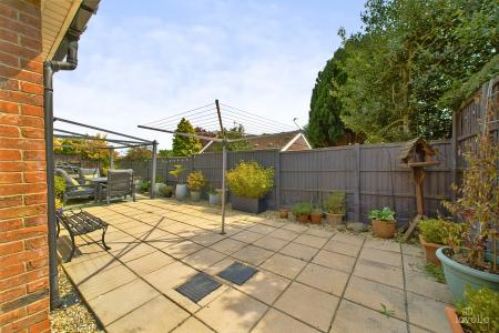 4 bedroom Detached house for sale in Warwick Drive, Barton-upon-Humber, North Lincolnshire, DN18