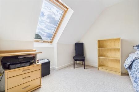 4 bedroom Detached house for sale in Warwick Drive, Barton-upon-Humber, North Lincolnshire, DN18