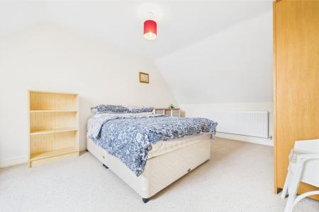 4 bedroom Detached house for sale in Warwick Drive, Barton-upon-Humber, North Lincolnshire, DN18