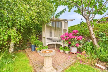 3 bedroom Detached bungalow for sale in North Street, Barrow-upon-Humber, North Lincolnshire, DN19