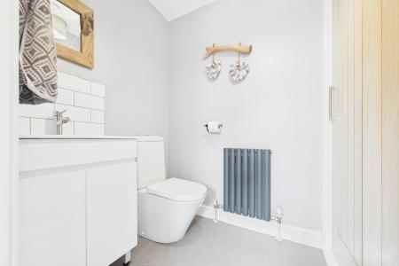 3 bedroom Detached bungalow for sale in North Street, Barrow-upon-Humber, North Lincolnshire, DN19