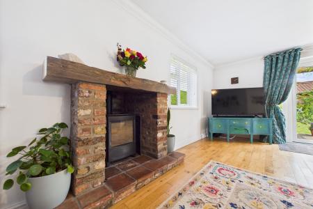 3 bedroom Detached bungalow for sale in North Street, Barrow-upon-Humber, North Lincolnshire, DN19