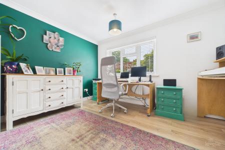 3 bedroom Detached bungalow for sale in North Street, Barrow-upon-Humber, North Lincolnshire, DN19