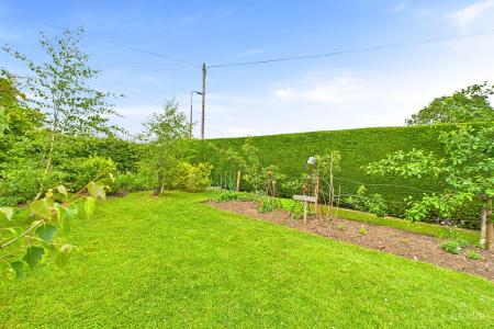 3 bedroom Detached bungalow for sale in North Street, Barrow-upon-Humber, North Lincolnshire, DN19