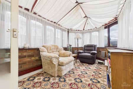 2 bedroom Semi-detached house for sale in Killingholme Road, Ulceby, North Lincolnshire, DN39