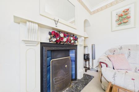 2 bedroom Semi-detached house for sale in Killingholme Road, Ulceby, North Lincolnshire, DN39