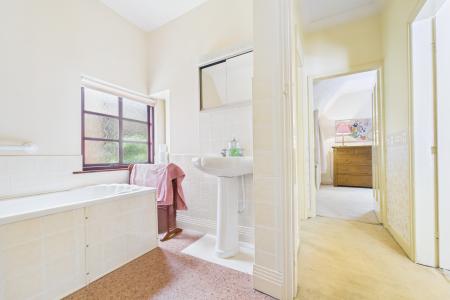 2 bedroom Semi-detached house for sale in Killingholme Road, Ulceby, North Lincolnshire, DN39