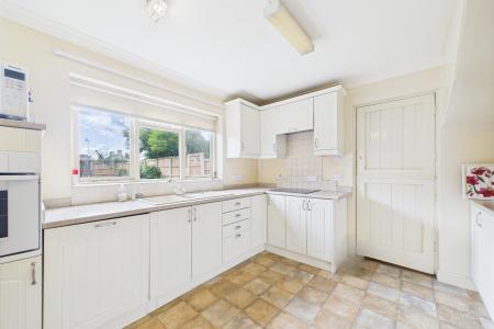 2 bedroom Semi-detached house for sale in Killingholme Road, Ulceby, North Lincolnshire, DN39