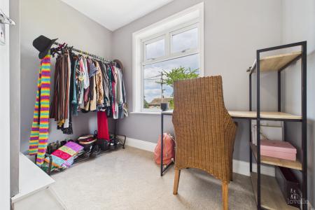 4 bedroom Detached house for sale in Westfield Road, Barton-upon-Humber, North Lincolnshire, DN18