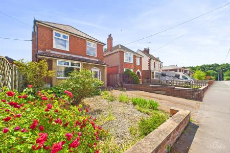 4 bedroom Detached house for sale in Westfield Road, Barton-upon-Humber, North Lincolnshire, DN18