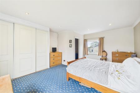 3 bedroom Detached house for sale in Greengate Lane, Goxhill, North Lincolnshire, DN19