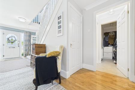 5 bedroom Detached house for sale in Willow Gardens, Barrow-upon-Humber, North Lincolnshire, DN19