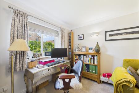 5 bedroom Detached house for sale in Willow Gardens, Barrow-upon-Humber, North Lincolnshire, DN19