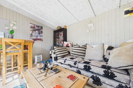 5 bedroom Detached house for sale in Willow Gardens, Barrow-upon-Humber, North Lincolnshire, DN19