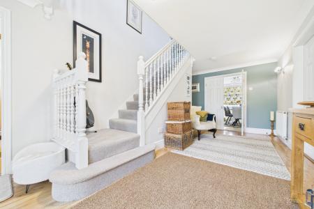 5 bedroom Detached house for sale in Willow Gardens, Barrow-upon-Humber, North Lincolnshire, DN19