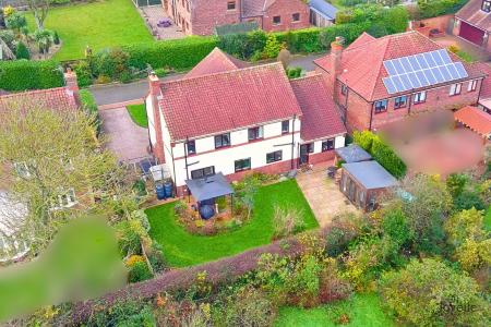 5 bedroom Detached house for sale in Willow Gardens, Barrow-upon-Humber, North Lincolnshire, DN19