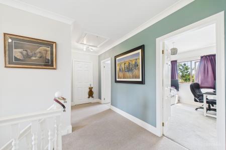 5 bedroom Detached house for sale in Willow Gardens, Barrow-upon-Humber, North Lincolnshire, DN19