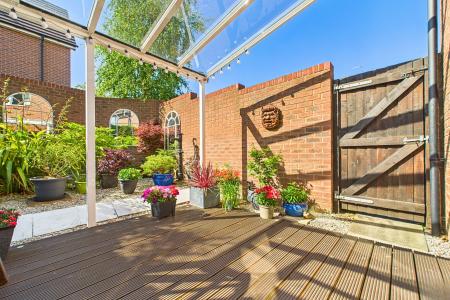 3 bedroom End of terrace house for sale in Clipson Crest, Barton-upon-Humber, North Lincolnshire, DN18