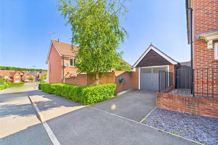 3 bedroom End of terrace house for sale in Clipson Crest, Barton-upon-Humber, North Lincolnshire, DN18