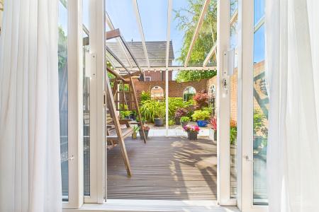 3 bedroom End of terrace house for sale in Clipson Crest, Barton-upon-Humber, North Lincolnshire, DN18