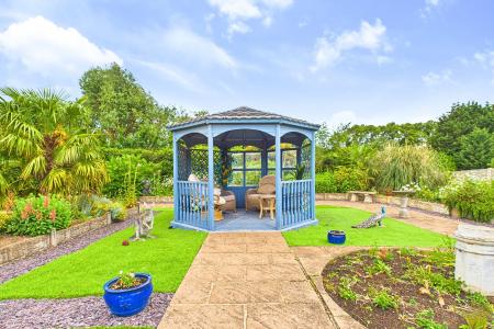 4 bedroom Detached house for sale in Eastfield Road, Barton-upon-Humber, North Lincolnshire, DN18