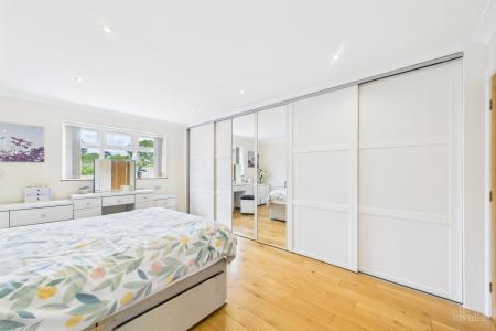 4 bedroom Detached house for sale in Eastfield Road, Barton-upon-Humber, North Lincolnshire, DN18