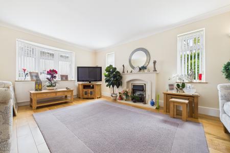 4 bedroom Detached house for sale in Eastfield Road, Barton-upon-Humber, North Lincolnshire, DN18