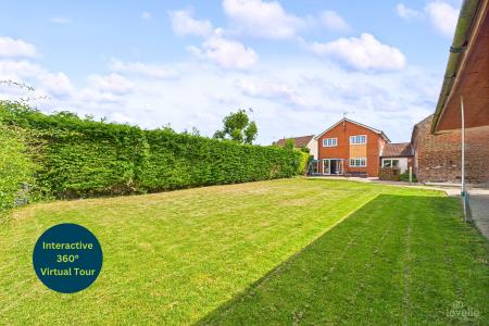 3 bedroom Link detached house for sale in Townside, East Halton, North Lincolnshire, DN40