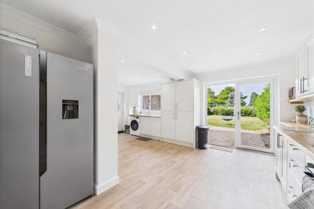 3 bedroom Link detached house for sale in Townside, East Halton, North Lincolnshire, DN40