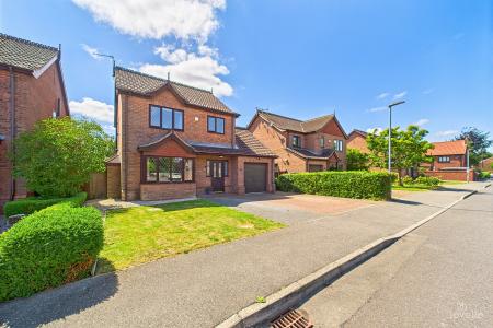 3 bedroom Detached house for sale in The Bridles, Goxhill, North Lincolnshire, DN19