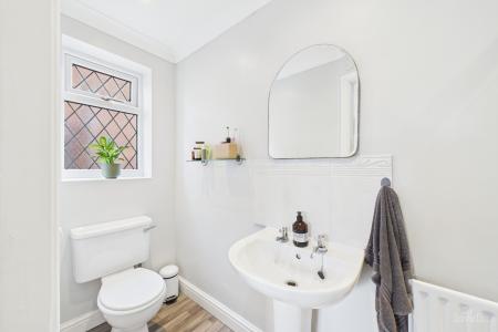 3 bedroom Detached house for sale in The Bridles, Goxhill, North Lincolnshire, DN19