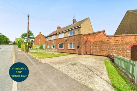 3 bedroom Semi-detached house for sale in Grange Avenue, Barton-upon-Humber, North Lincolnshire, DN18