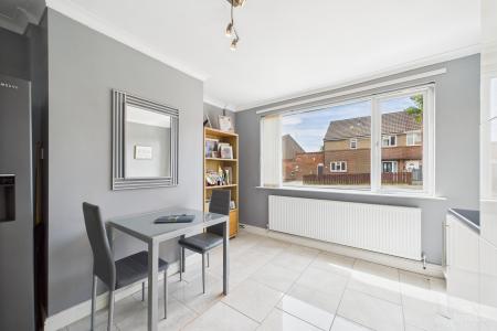 3 bedroom Semi-detached house for sale in Grange Avenue, Barton-upon-Humber, North Lincolnshire, DN18