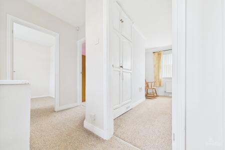 3 bedroom Semi-detached house for sale in Grange Avenue, Barton-upon-Humber, North Lincolnshire, DN18