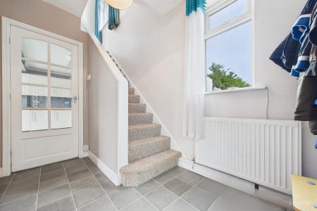 3 bedroom Semi-detached house for sale in Grange Avenue, Barton-upon-Humber, North Lincolnshire, DN18