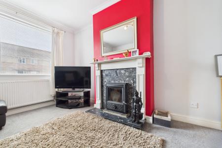 3 bedroom Semi-detached house for sale in Grange Avenue, Barton-upon-Humber, North Lincolnshire, DN18