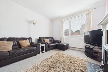 3 bedroom Semi-detached house for sale in Grange Avenue, Barton-upon-Humber, North Lincolnshire, DN18