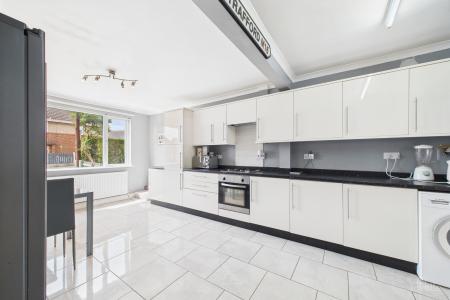 3 bedroom Semi-detached house for sale in Grange Avenue, Barton-upon-Humber, North Lincolnshire, DN18