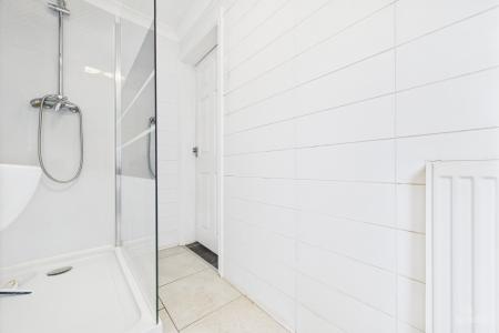 3 bedroom Semi-detached house for sale in Grange Avenue, Barton-upon-Humber, North Lincolnshire, DN18