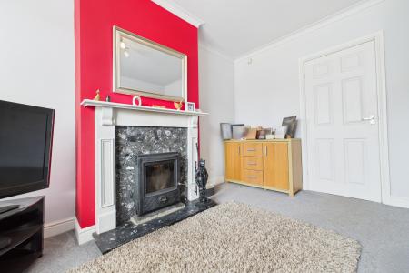 3 bedroom Semi-detached house for sale in Grange Avenue, Barton-upon-Humber, North Lincolnshire, DN18