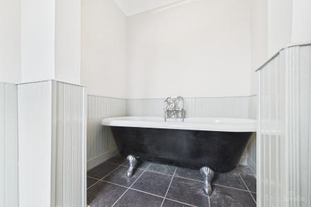 3 bedroom Semi-detached house for sale in Grange Avenue, Barton-upon-Humber, North Lincolnshire, DN18